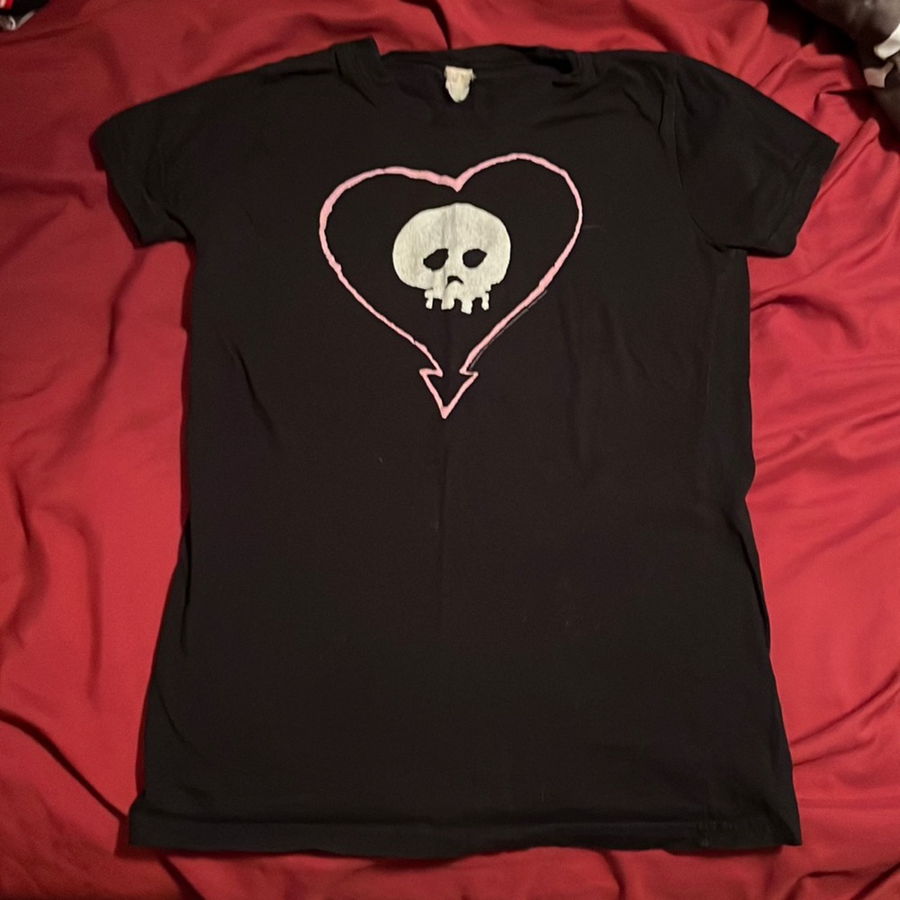 Alkaline Trio Heartskull Black and Pink Women’s Fitted T